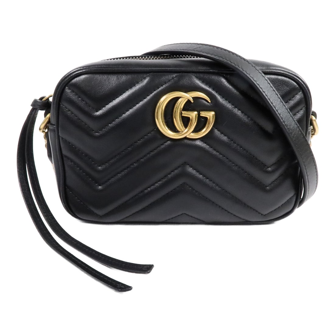 Gucci GG GHW Marmont Mini Black: GG GHW GG Marmont Mini shoulder bag in black calfskin. Size: W18 x H11.5 x D6 cm. Shoulder 132 cm.