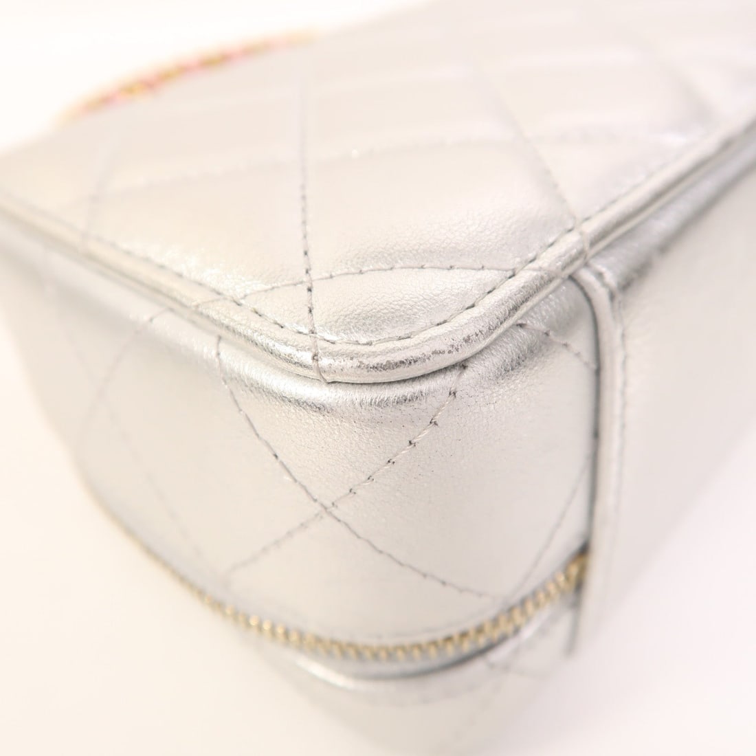 Chanel CC SHW Vanity Case Silver - 14