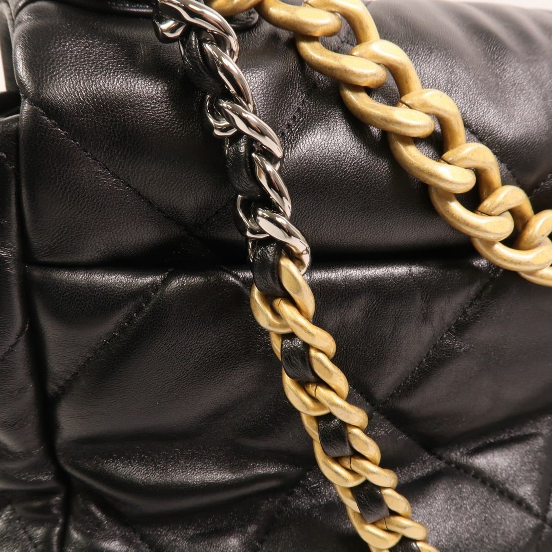 Chanel CC C19 Medium Black Lambskin - 15