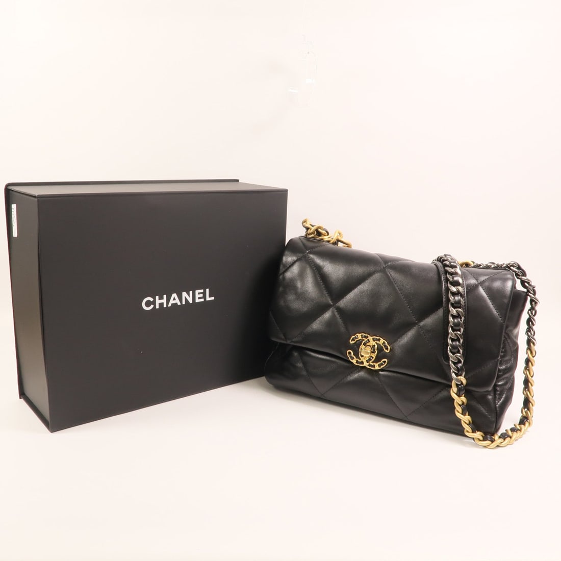 Chanel CC C19 Medium Black Lambskin - 9