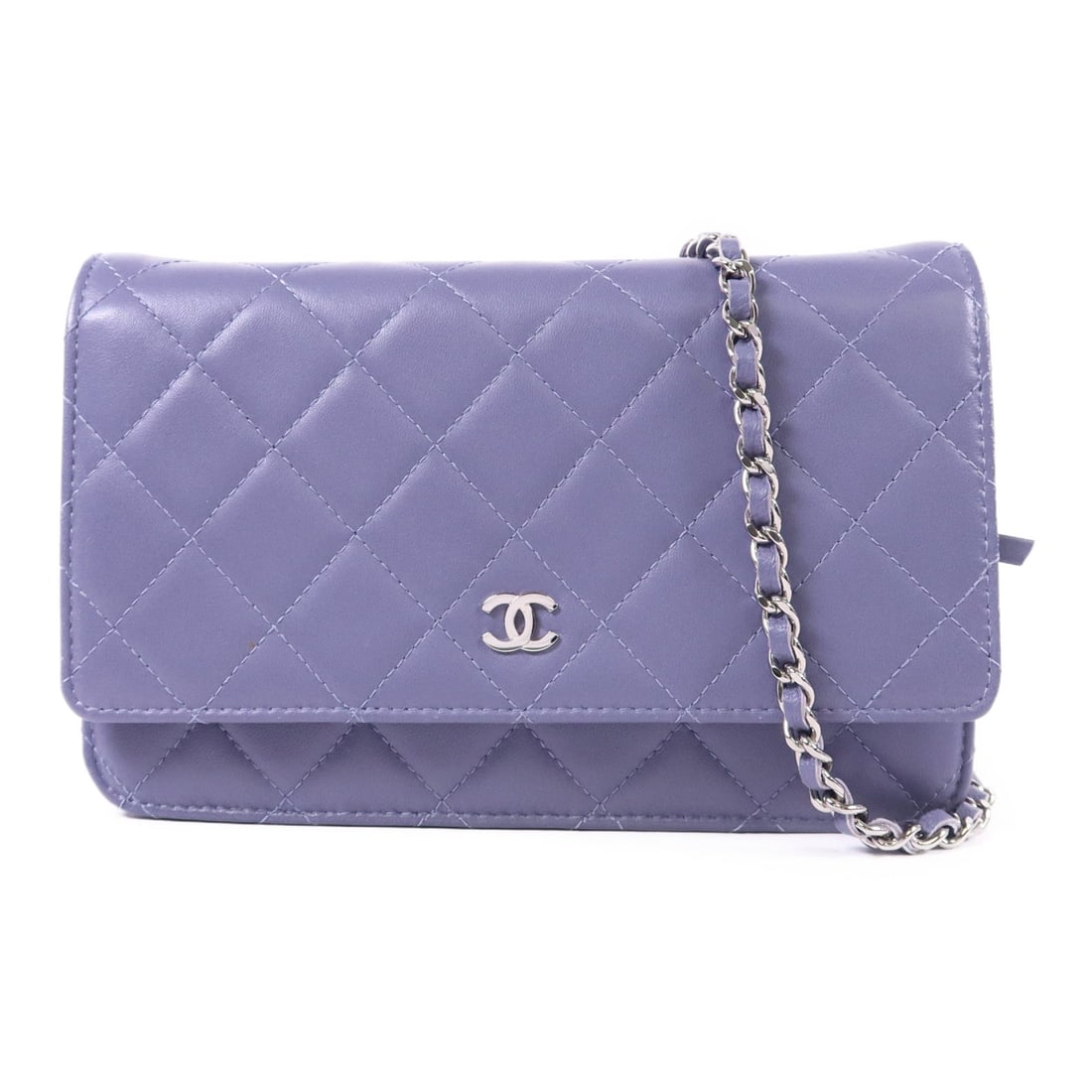Chanel CC SHW WOC Purple: CC SHW WOC Wallet On Chain shoulder bag in purple lambskin. Size: W19 x H12.5 x D4 cm. Shoulder 124 cm. Includes hologram sticker.