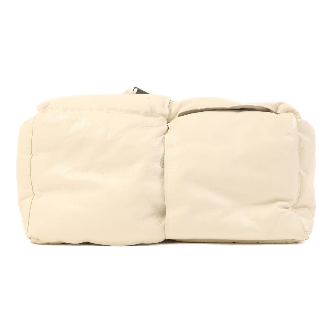 Bottega Veneta BV Clutch Pouch White: BV clutch pouch in white calfskin (cowhide). Size: W29 x H15 x D14 cm.