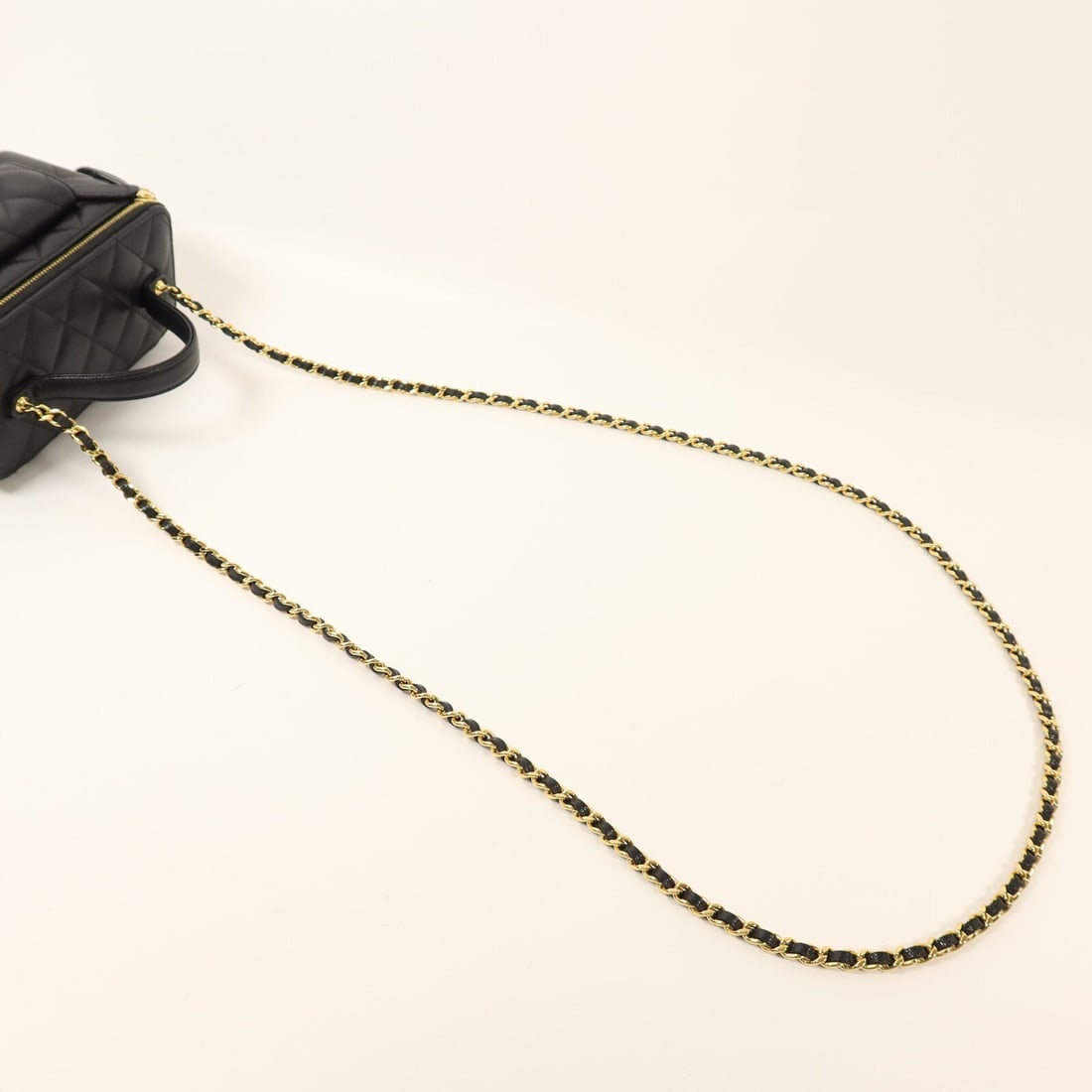 Chanel CC GHW Vanity Case Black - 8