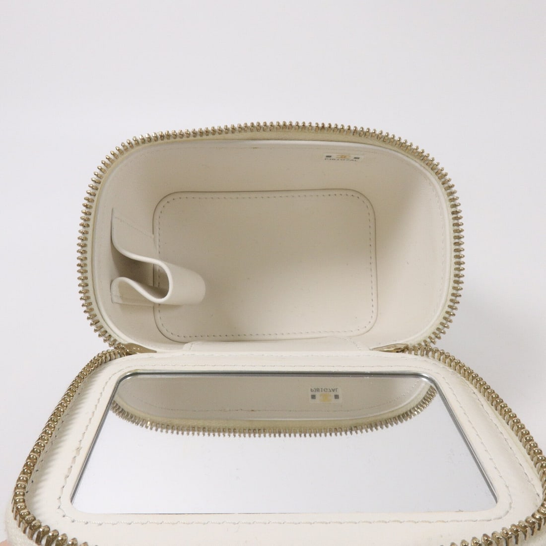 Chanel CC GHW Mini Vanity White - 5