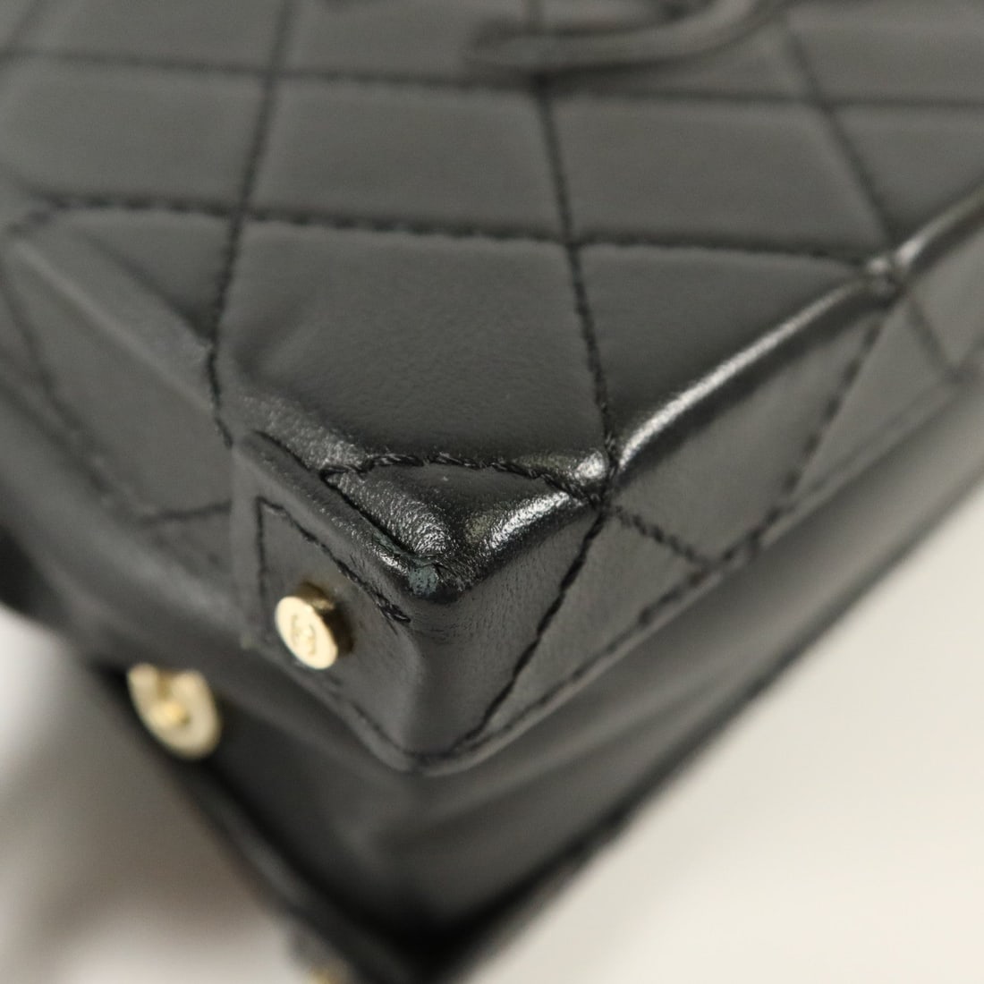 Chanel Vanity Case Small GHW Black - 11
