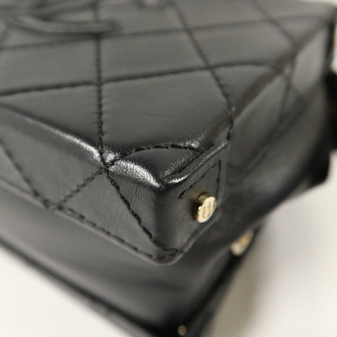 Chanel Vanity Case Small GHW Black - 12