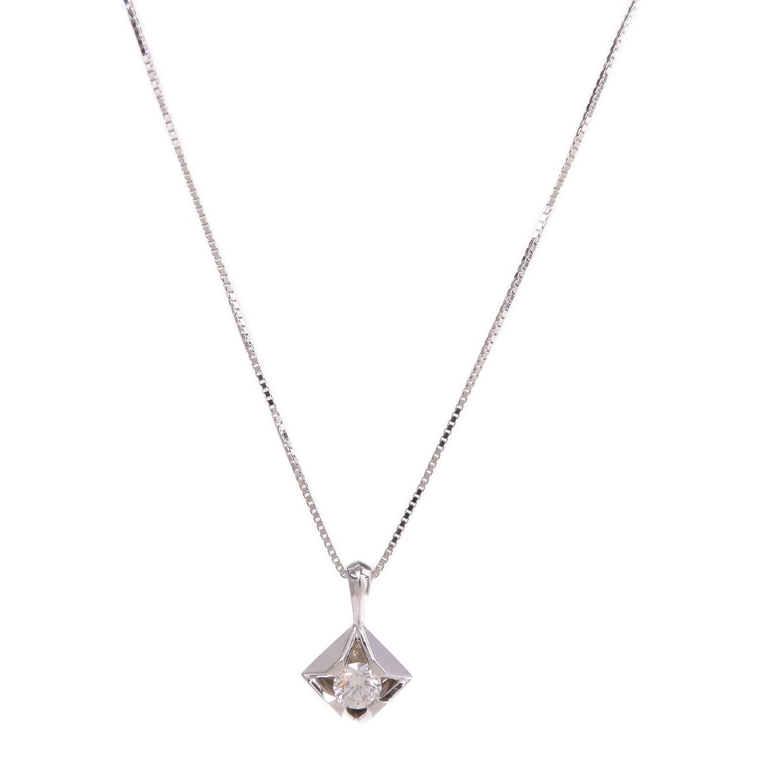 Diamond White Gold Necklace: Diamond necklace in K18WG white gold with diamond 0.20ct. Neck size 40cm. Motif 10mm wide x 15mm high. Weight 2.67g.