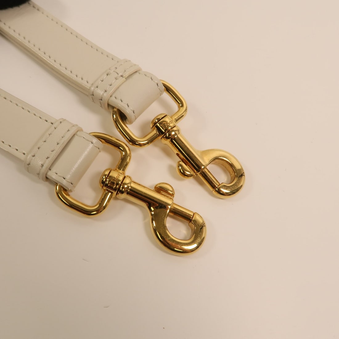 Dior CD GHW Bobby Medium White - 11