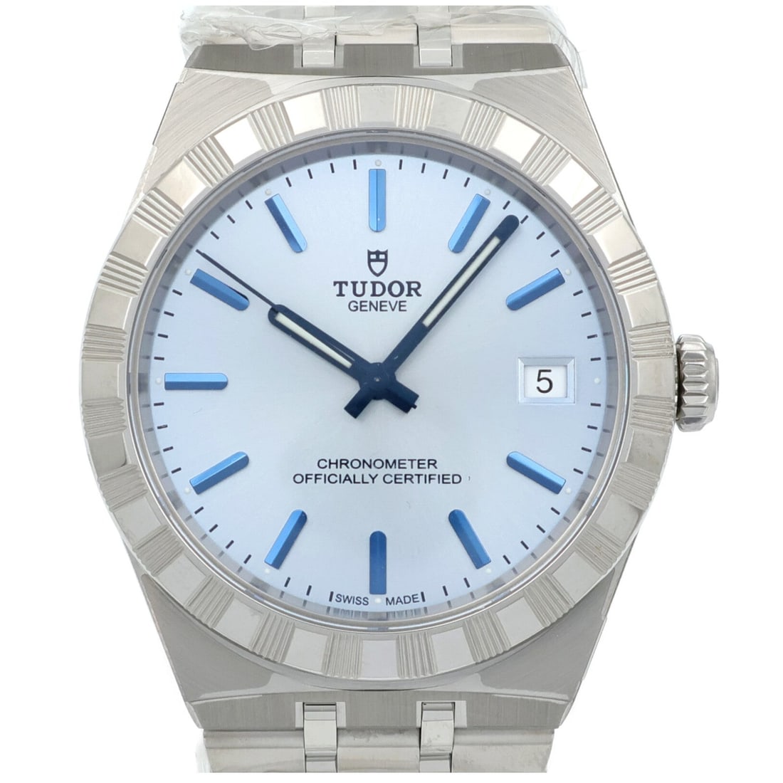 TUDOR Royal 2836C1AO Auto Blue 36mm: TUDOR Royal 2836C1AO (2026) automatic watch in stainless steel with blue / light blue color. Includes storage box and guarantee. Case diameter 36mm; max arm circumference 18cm; band width 16-21mm.