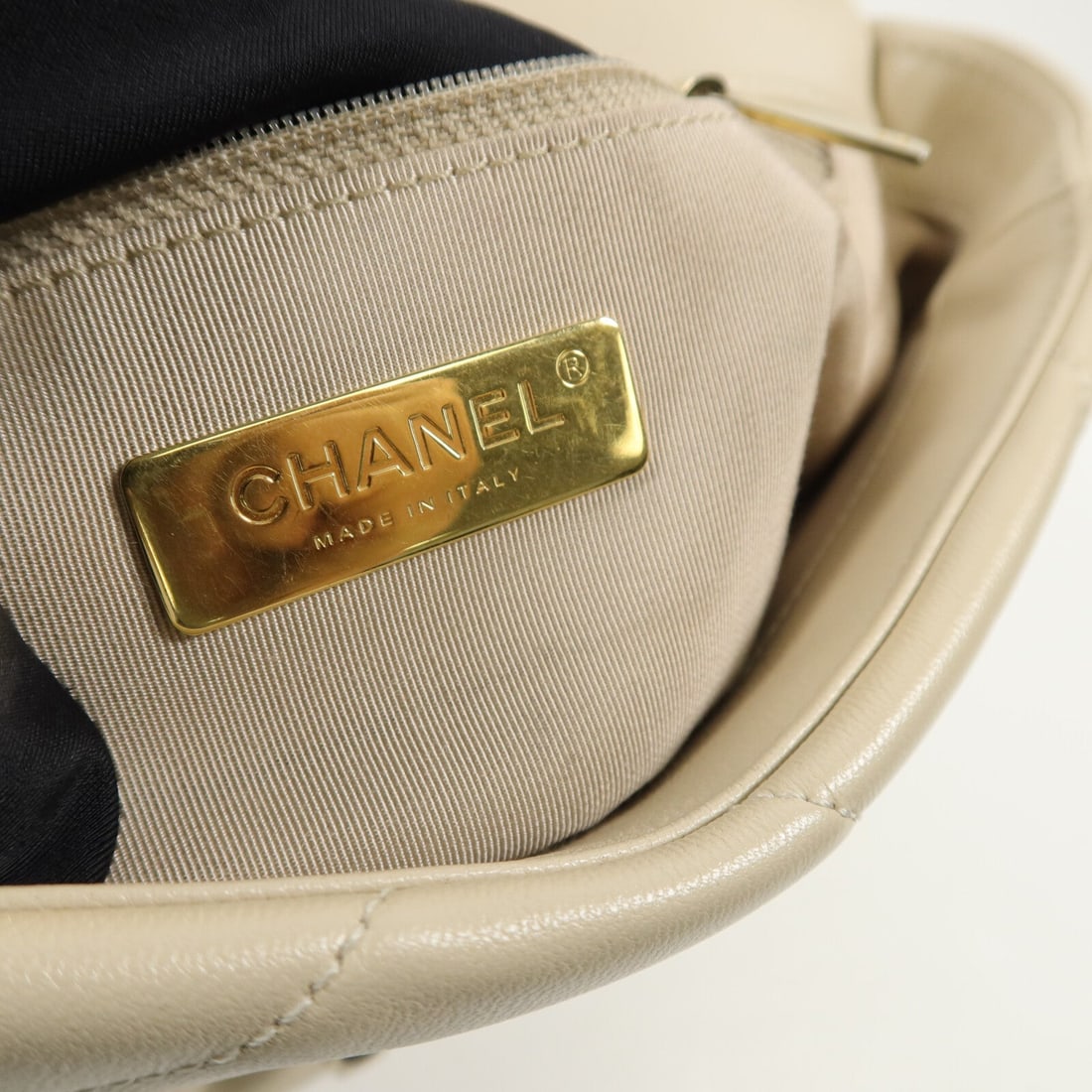 Chanel CC GHW C19 Small Beige - 8