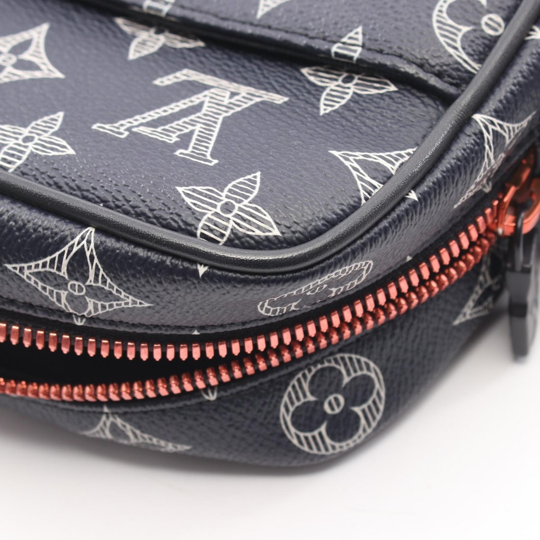 LV Danube PM Ink Upside Down - 6