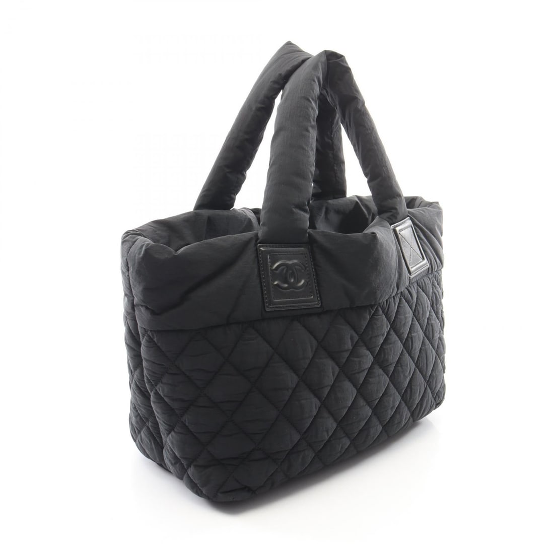 Chanel Coco Cocoon Small Black Red: Black and red Coco Cocoon Small Reversible bag in nylon and leather. No accessories. 28 x 23 x 15 cm. Handle 36 cm.