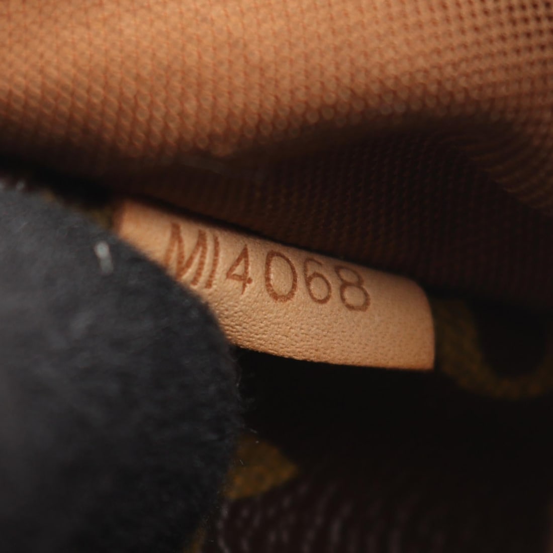 LV Bosphore Messenger PM - 5
