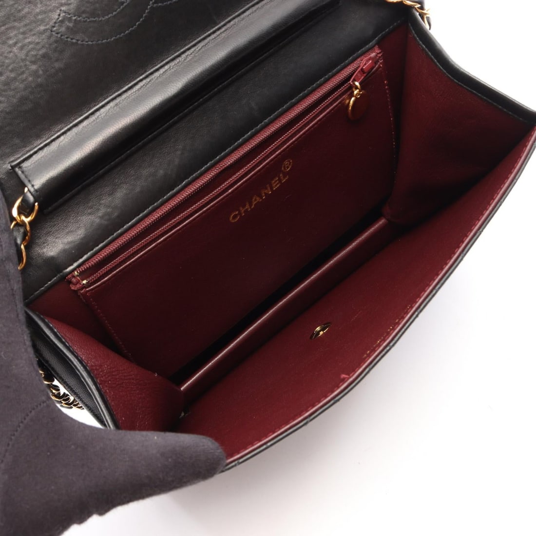 Chanel Matelasse Push Lock - 3