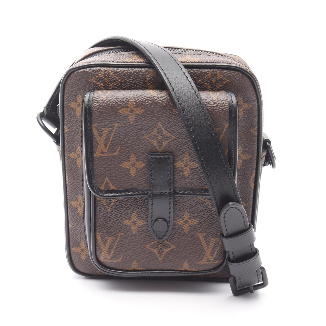 LV Christopher Wearable Wallet: Brown and black Christopher Wearable Wallet shoulder bag in Monogram Macassar PVC coated canvas and leather. Model M69404. No accessories. 14 x 18 x 4.5 cm. Shoulder 114-124 cm.