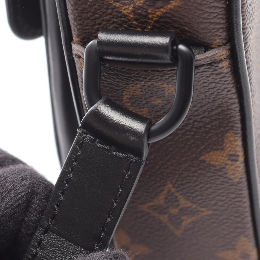 LV Christopher Wearable Wallet - 6