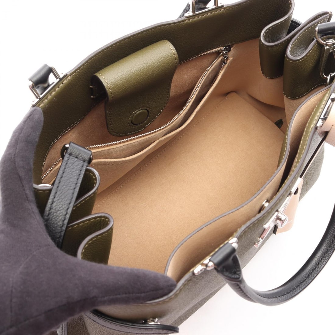 LV Lockme Day Khaki - 3