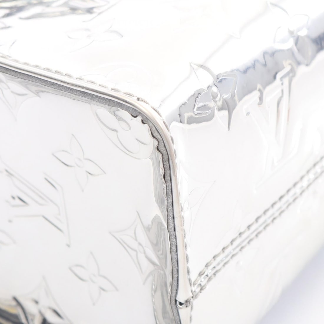 LV OnTheGo PM Argent - 8