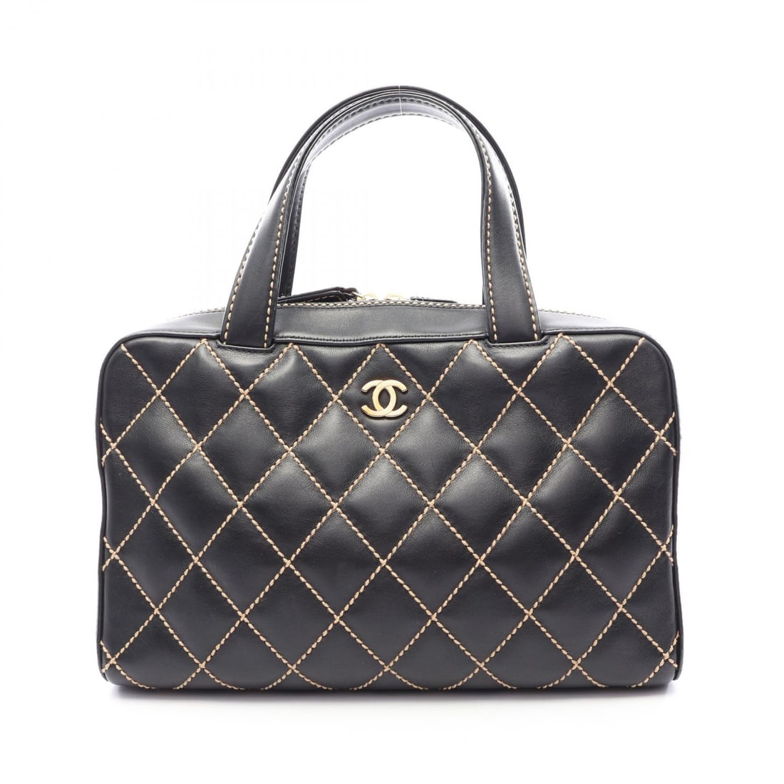Chanel Wild Stitch Black: Black Wild stitch bag in leather. No accessories. 32 x 20 x 13 cm. Handle 38.5 cm.