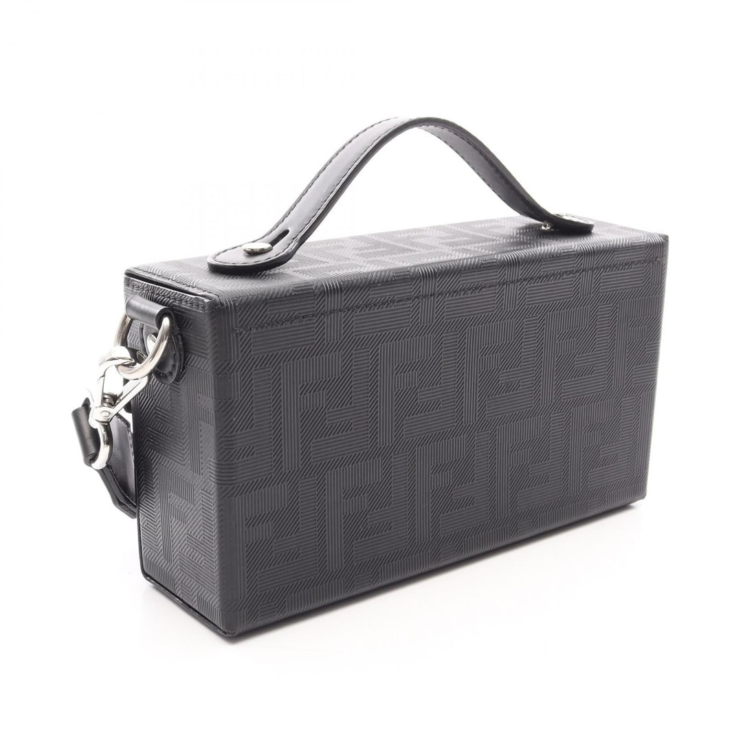 Fendi Soft Trunk Baguette Black: Black Soft Trunk Baguette Zucca 2WAY shoulder bag in leather. Model 7VA565. Includes shoulder strap. 22 x 12 x 6 cm. Shoulder 95-165 cm.