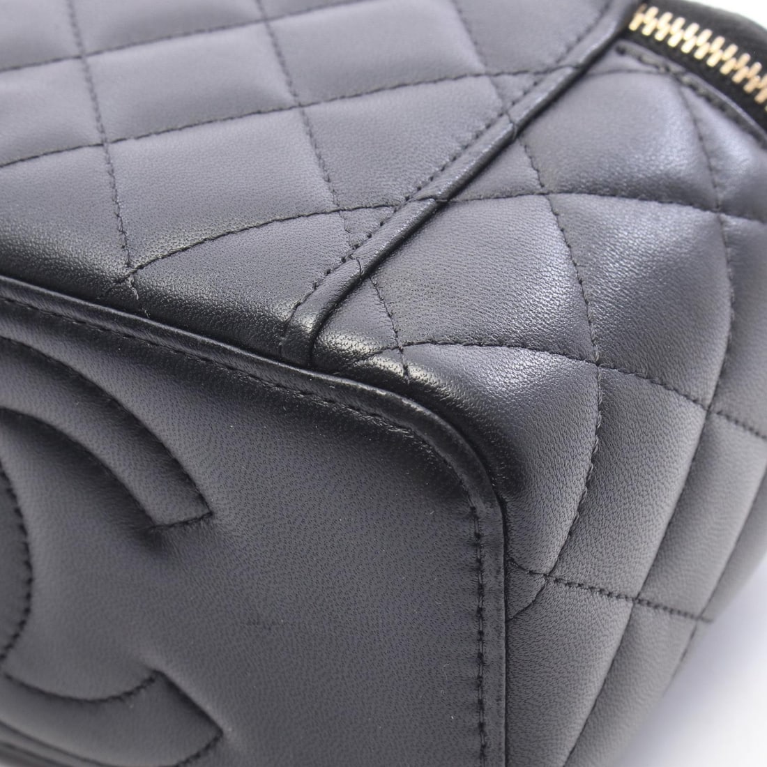 Chanel Matelasse Vanity Black - 8