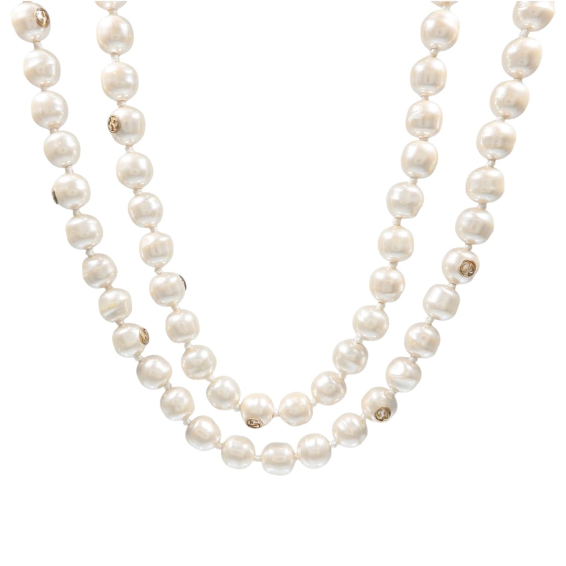 Gucci GG Faux Pearl Ribbon Necklace: GG Faux Pearl Ribbon necklace in canvas, PVC, and metal. Color white and gold. Neck size 142cm.