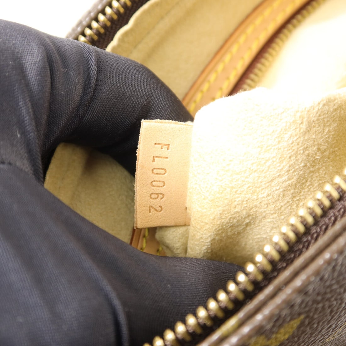 LV GHW Looping MM Monogram Brown - 7