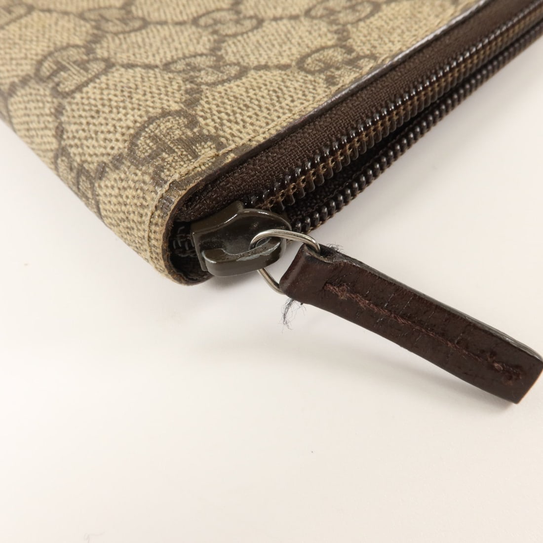 Gucci GG Long Zip Pouch Brown - 8