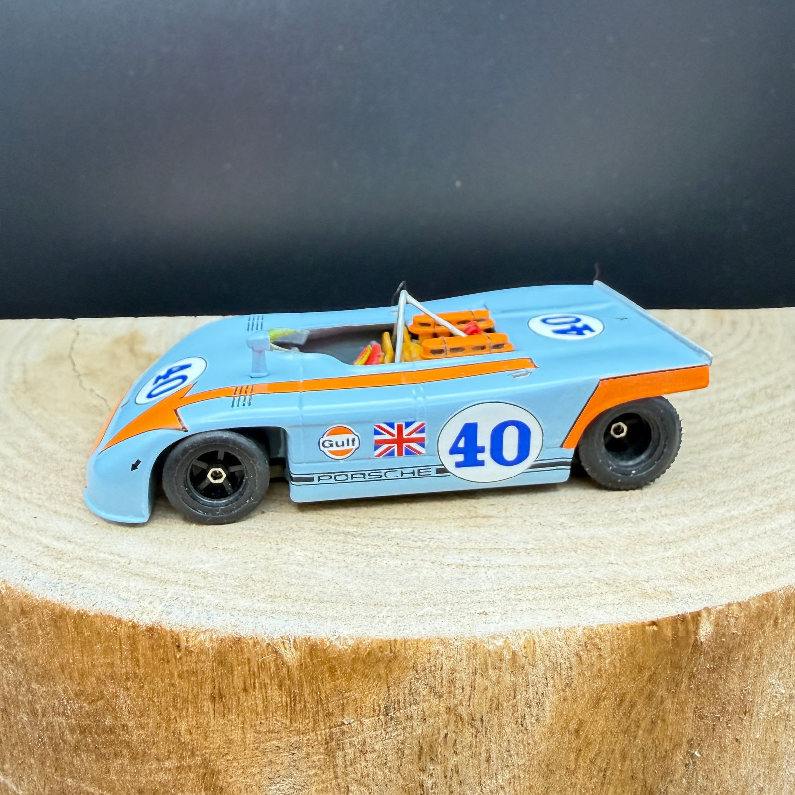 Starter Porsche 908/03 Targa Florio 1:43 DBR: Starter maquette Porsche 908/03 Targa Florio 1970, finished in iconic Gulf racing livery with car number 40. Scale 1:43.This example was hand-built by DBR (Robb Brown), known for his careful assembly