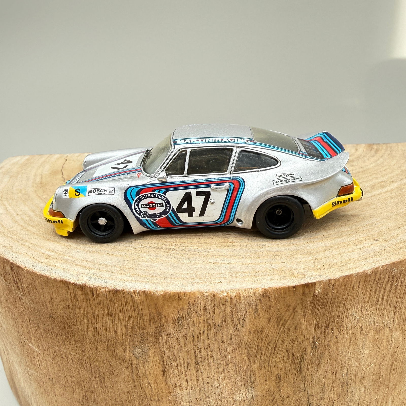 Starter Porsche 911 RSR Martini Le Mans 1973 1:43 (1 of 7)