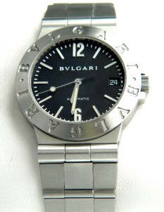 Bvlgari Automatic Stainless Steel Date Just Watch: Bvlgari Automatic Stainless Steel Date Just WatchWatch's Weight: 99.2 gramsThe measurements of watch head: 34 x 34 mm and 8 mm thickThe length of watch: 7"Water ResistantSwiss madeChain is 14 - 20 mm