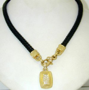 Judith Ripka 18K Yellow Gold, Diamond Necklace: Judith Ripka 18K Yellow Gold, Diamond Necklace. The weight of necklace is 29.1 grams. The total weight of diamond: 0.53 cts. G color, VVS clarity. The size of the pendant is 20 x 13 mm. The length of