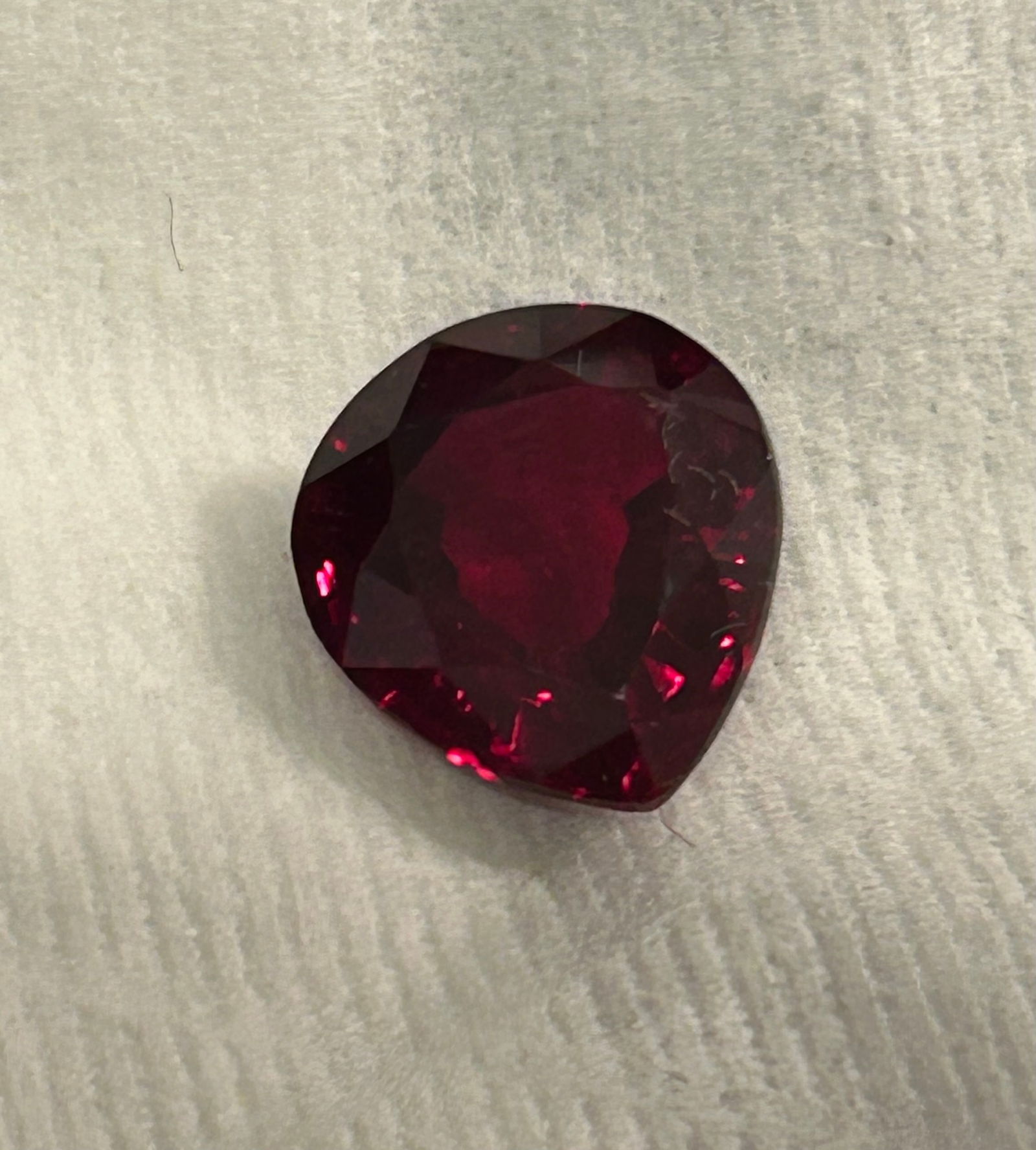 Deep Maroon Ruby Pear Cut 8.7 ct from Mozambique - 2