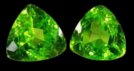 Natural Green Peridot PAIR Trillion Cut AAA 8.20 Ct from Brazil