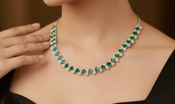 Luxury Set Earrings & Necklace White Gold, Emerald & Diamond: lab-created emerald & diamond necklace and earrings. The set is crafted in an white gold finish, adorned with lab grown diamonds. The necklace has a 46cm length and a fold-over box clasp. The earrings