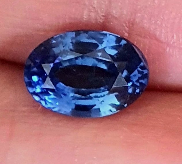 Natural Flawless Blue Sapphire Oval Cut 2 Ct from Sri Lanka: high-quality gemstone known for its deep, vivid blue color, excellent transparency (eye-clean, meaning no visible inclusions), brilliant oval cut that maximizes sparkle.