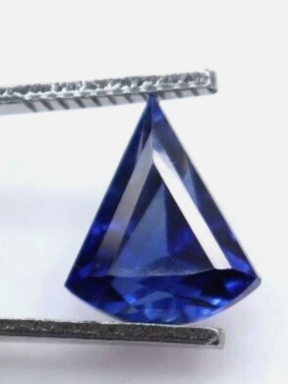 Ceylon Blue Sapphire 35 Ct Fancy Cut: Ceylon Blue Sapphire 35 Ct Fancy Cut