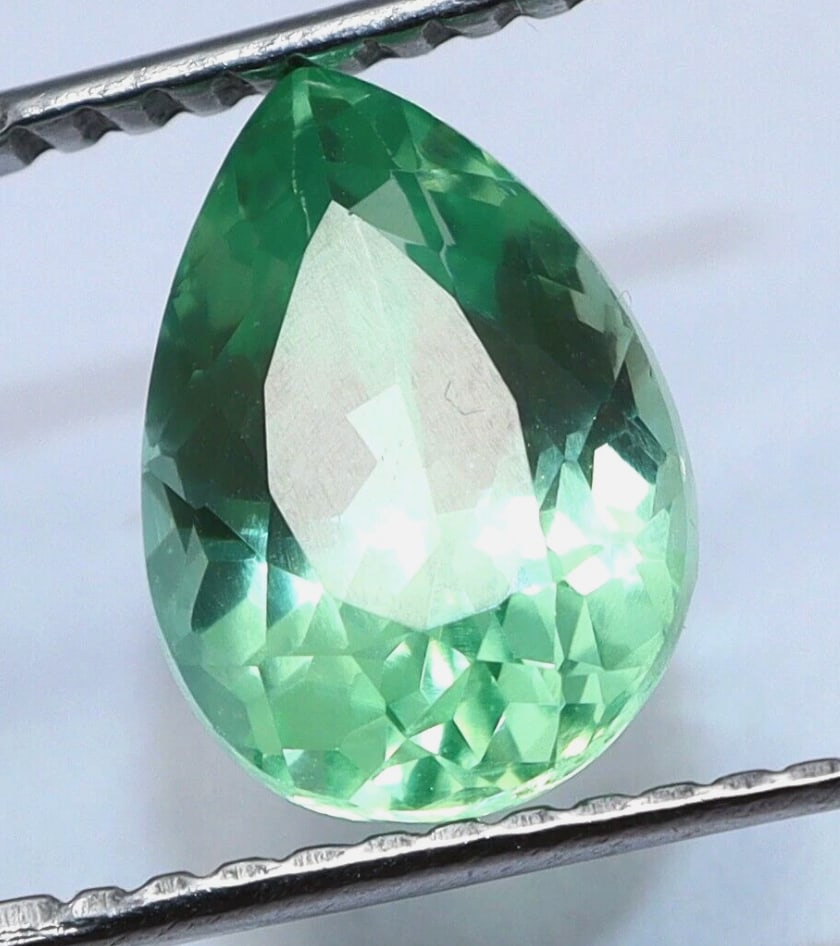 Montana Green Sapphire Pear Cut 7.65 Ct (1 of 3)