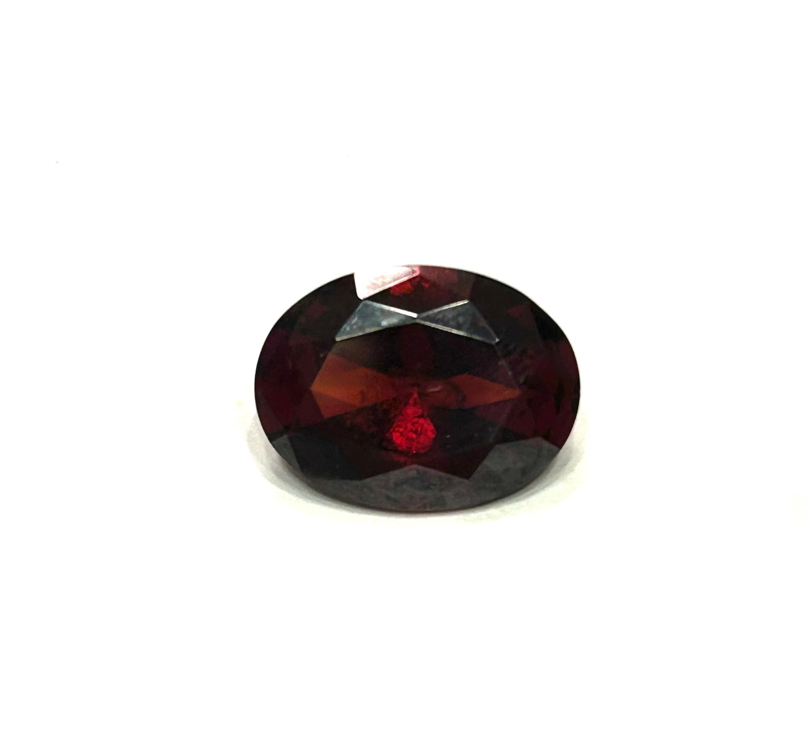 Lab Grown 10.44 ct Ruby Oval Cut transparent (1 of 2)