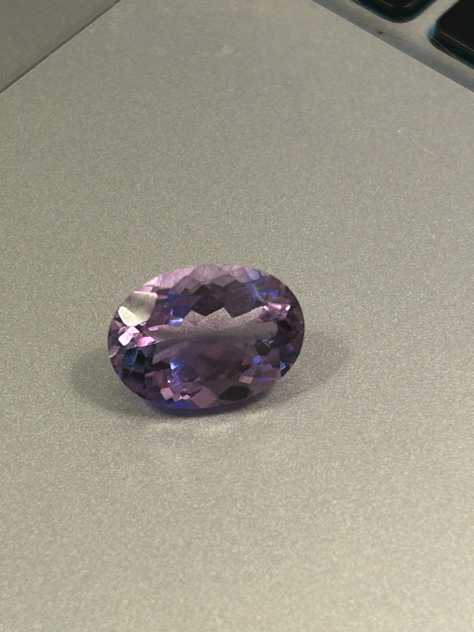 Natural Amethyst 5.71 ct Oval cut (1 of 2)