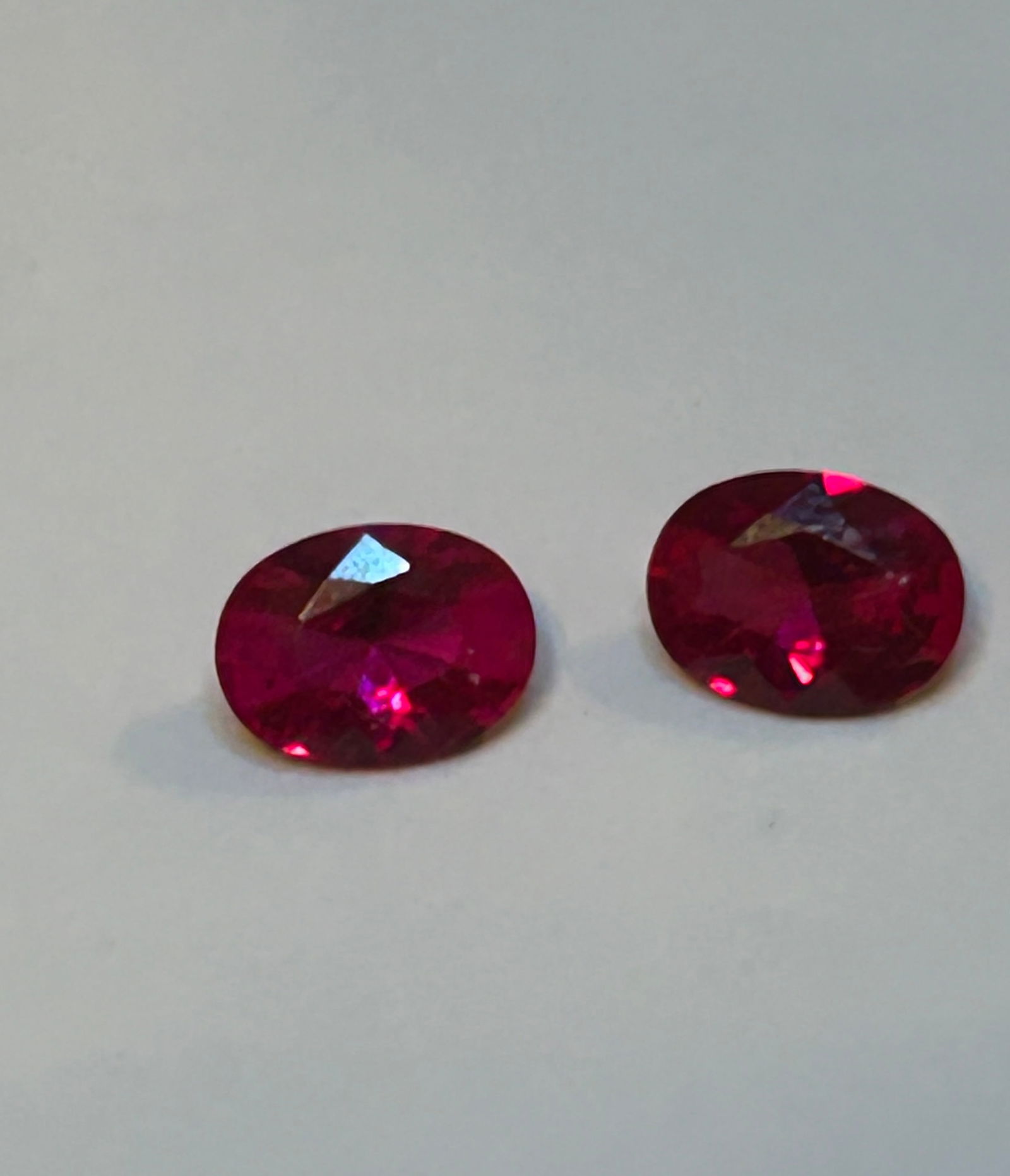 Stunning 2-3 CT Oval Cut Red Ruby Brilliant Cut Pair from Myanmar (1 of 3)