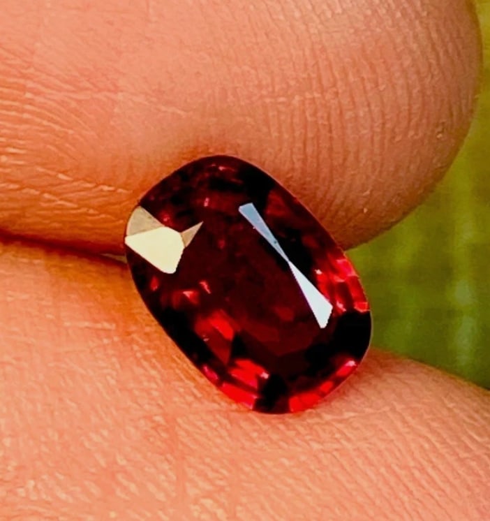 Lab Grown Ruby Oval Cut 17 ct - 2