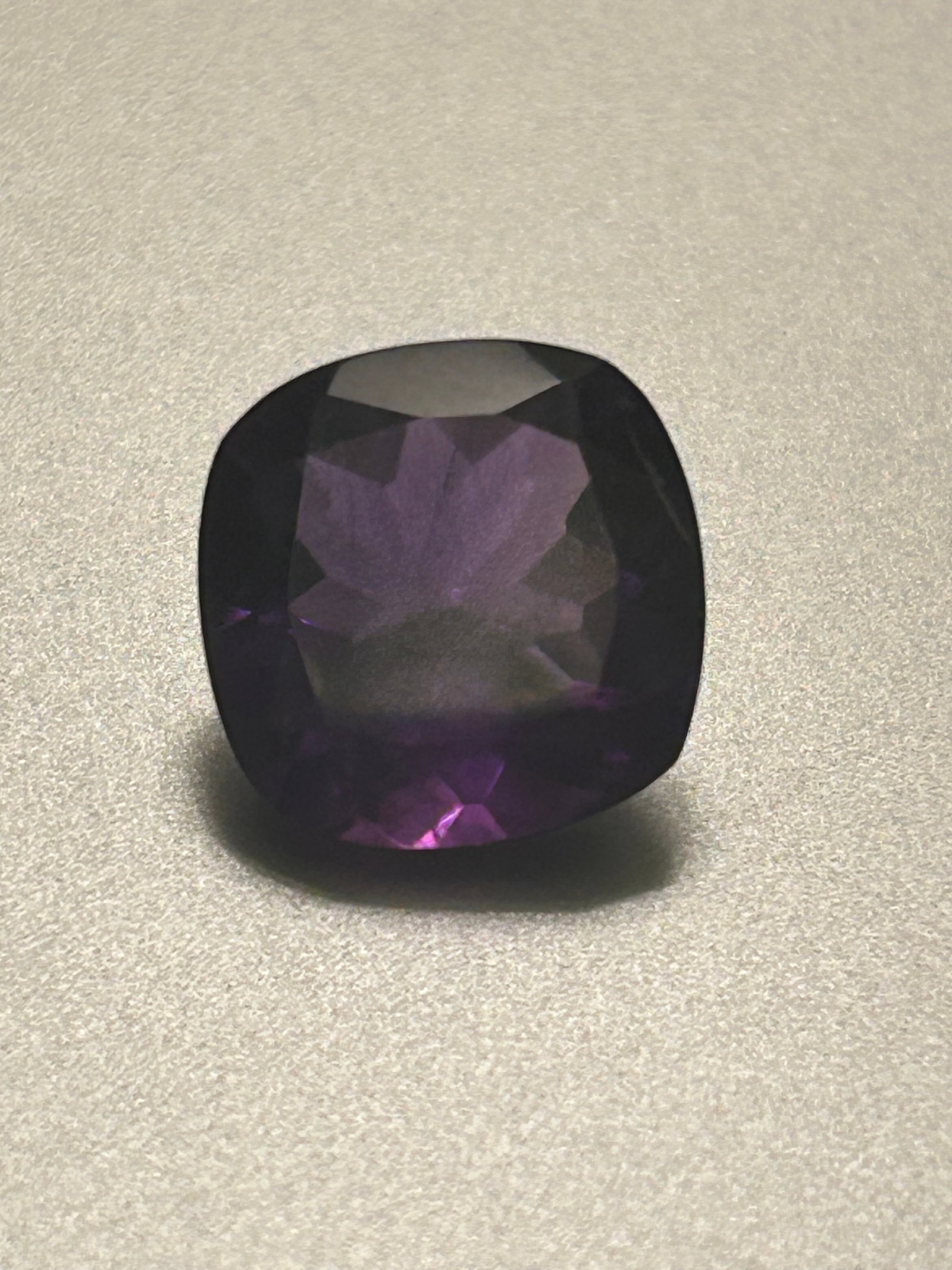Natural Amethyst 5.67 ct Cushion Cut (1 of 2)