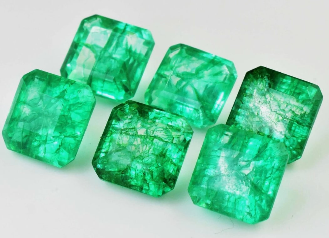 Green Emerald Zambian 30.8 tcw Radiant Cut 6 Pieces: Natural Green Emerald Zambian 30.8 tcw Radiant Cut 6 Pieces A+ Gemstone
