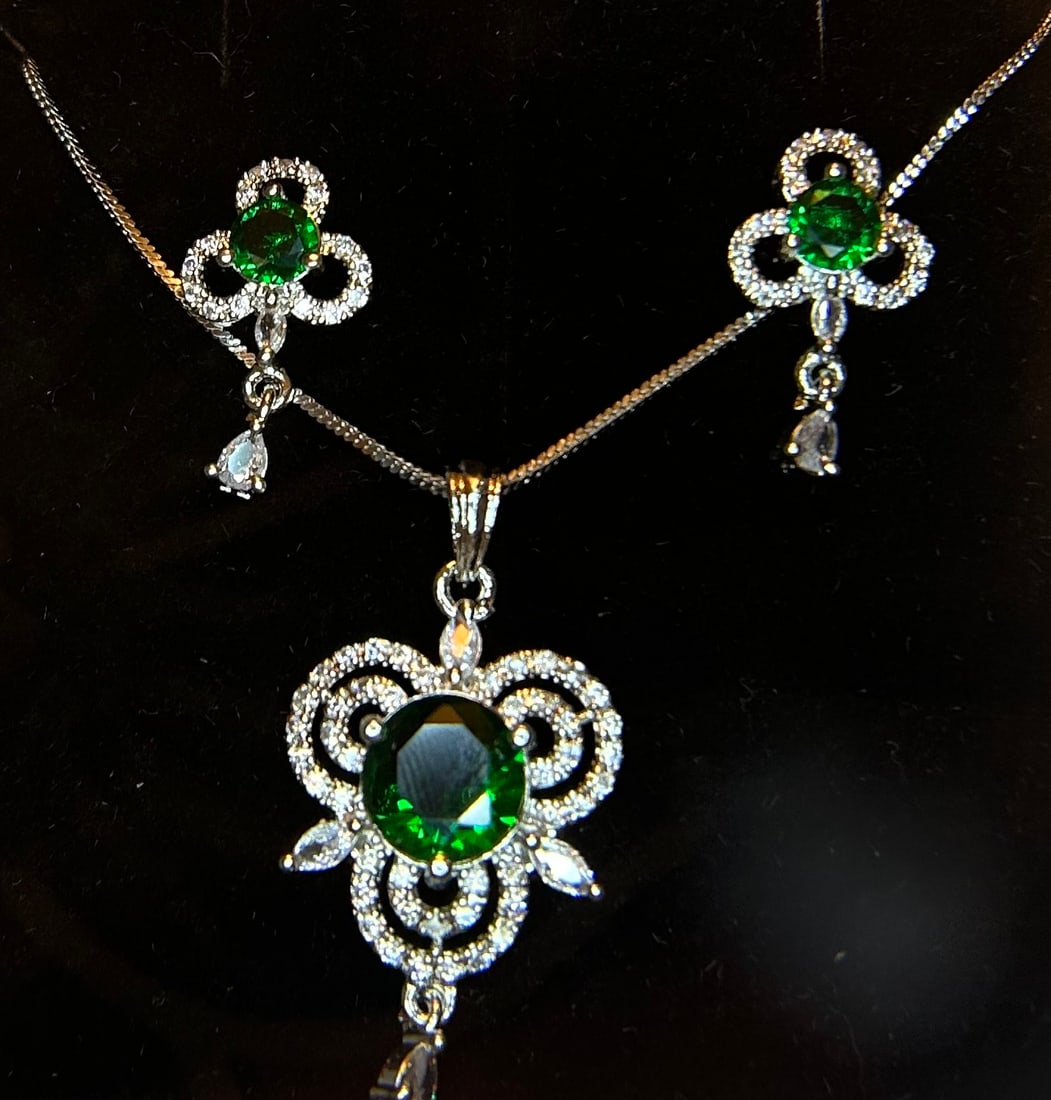 Emerald& Diamond Necklace set - 2