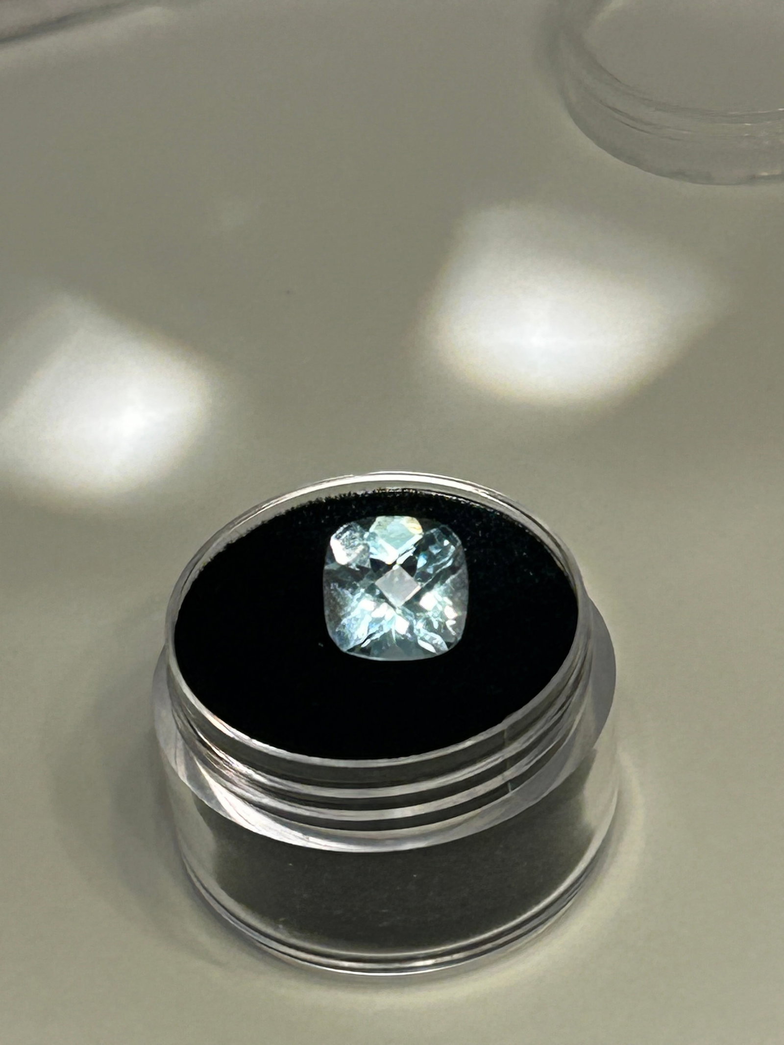 Sky Blue Topaz 3.51ct: a natural, light-blue,, or bright-blue,, transparent gemstone, typically sourced from Brazil, with high clarity (often VVS/IF) and a Mohs hardness of 8