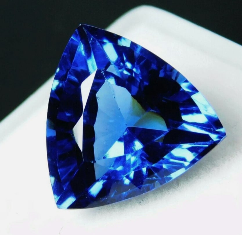 Natural Blue Tanzanite Trillion Cut AAA Quality 9.50 Ct (1 of 3)