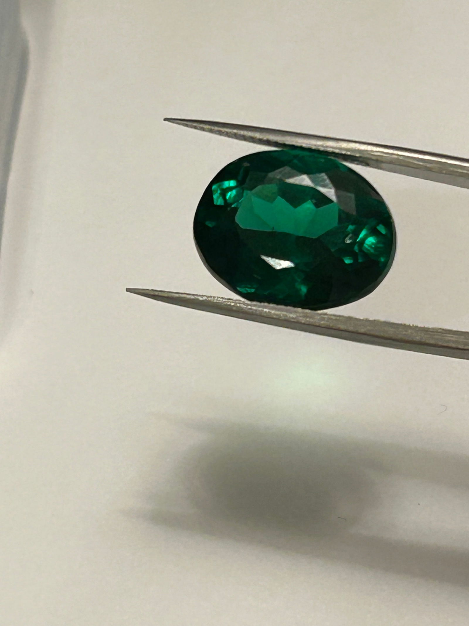 Natural Emerald 11.30ct Oval Cut from Columbia: high-quality collector's gem featuring a vivid green hue and an elegant oval cut. Sourced from Colombia?renowned for the world's finest, most deeply saturated emeralds?this stone offers exceptional lu