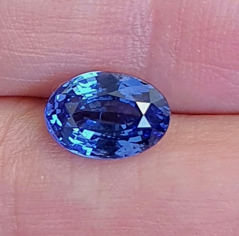 Natural Flawless Blue Sapphire Oval Cut 2 Ct Transparent: Natural Flawless Blue Sapphire
