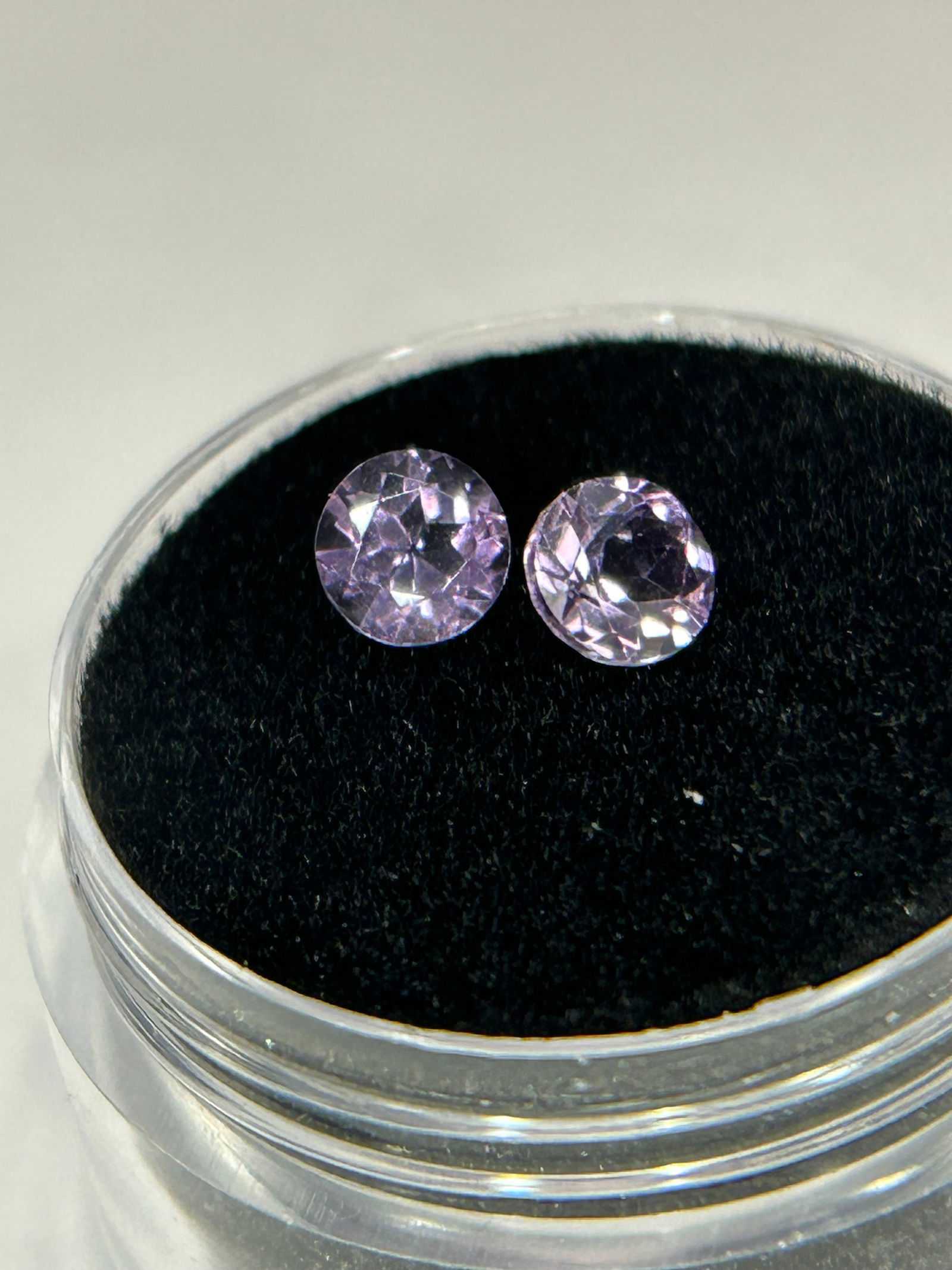 Natural Amethyst 0.90 ct Round Cut PAIR (1 of 3)